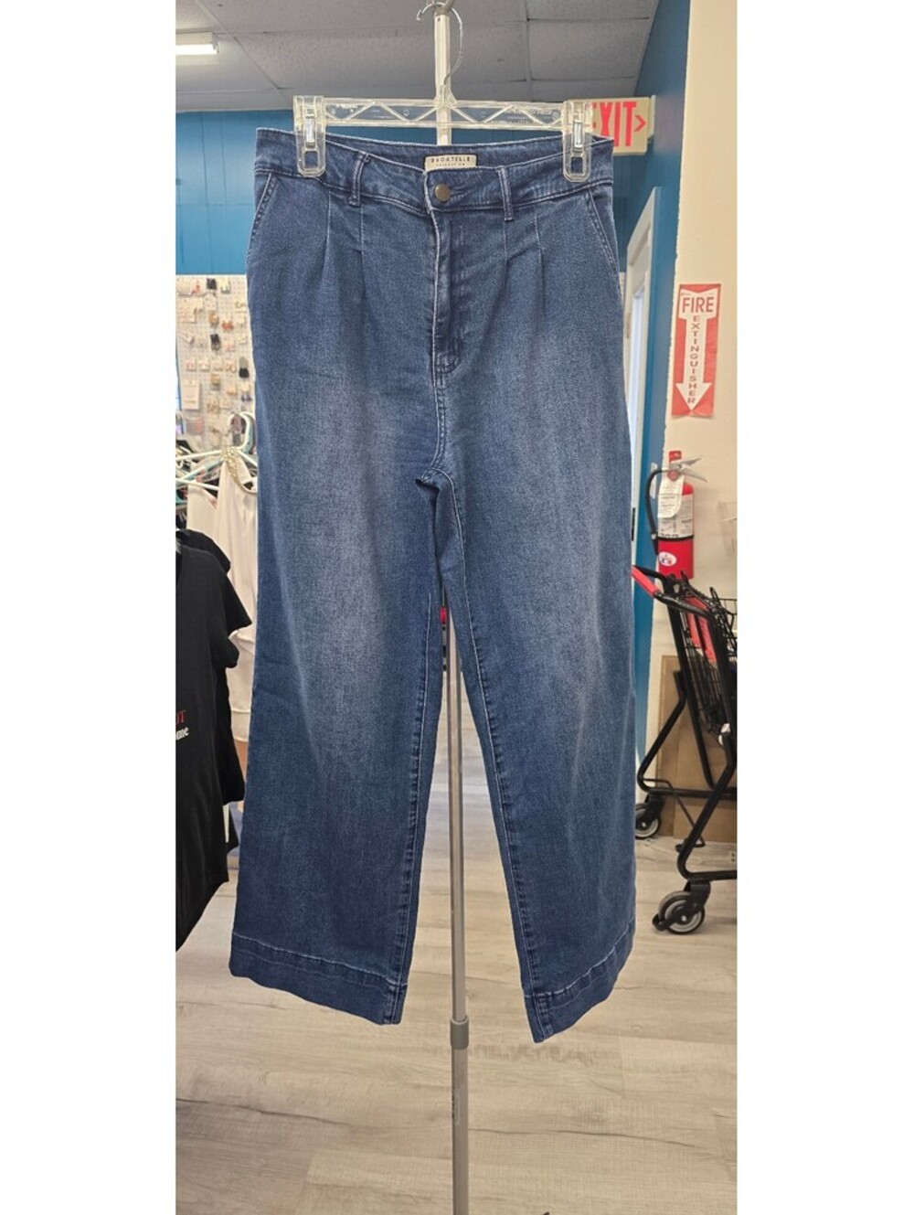 Bagatelle Collection New York Women’s Wide-Leg Trouser Jeans – Size 29